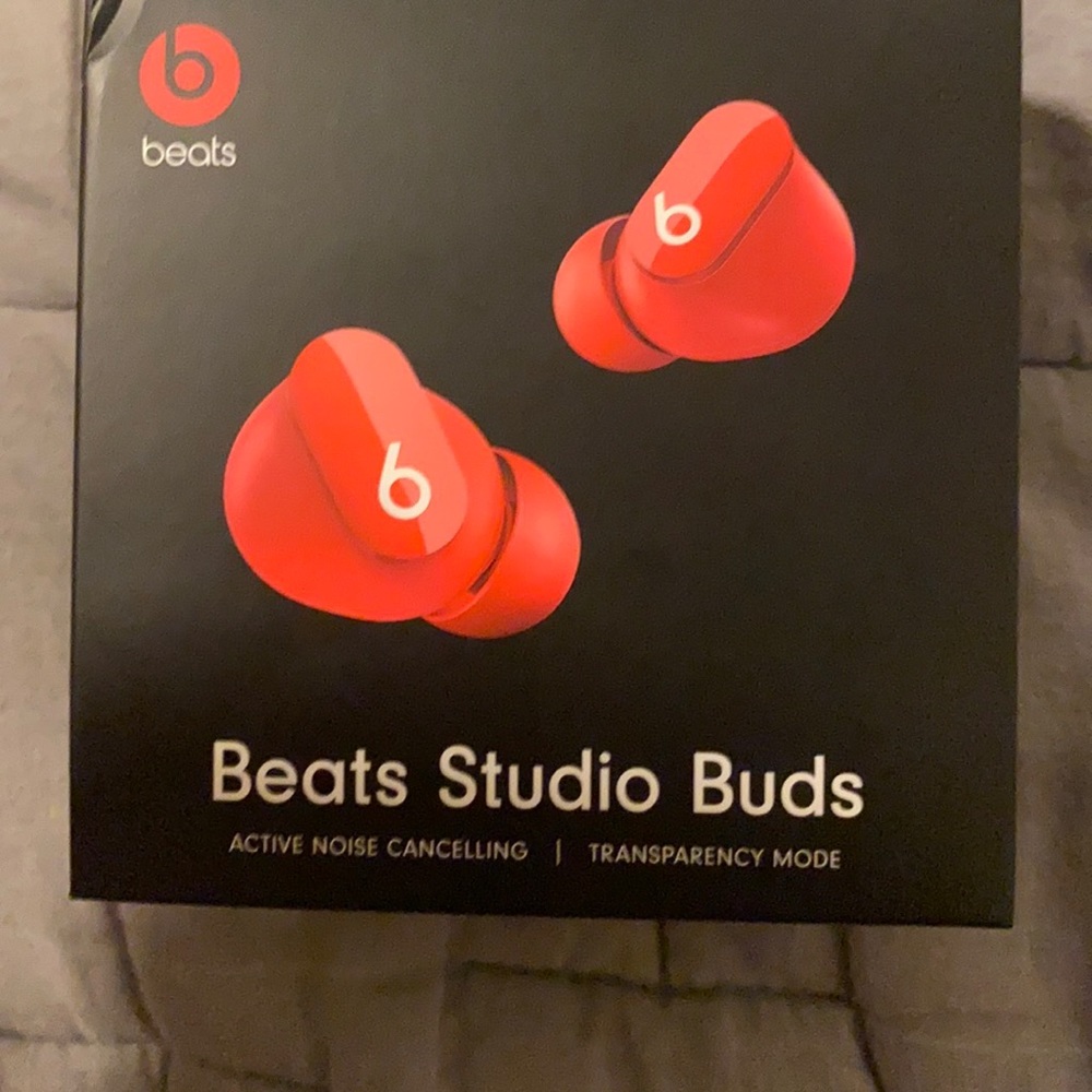 Beats brand new new. Just bought but don’t like color.